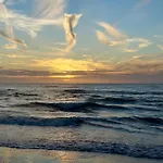 Alojamento de Acomodação e Pequeno-almoço Logies Zen Aan Zee